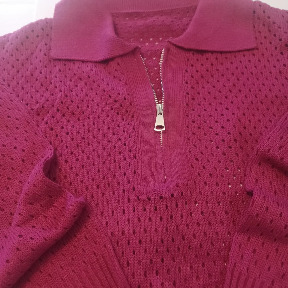 Amazon Burgandy Half Zip Sweater Sz S